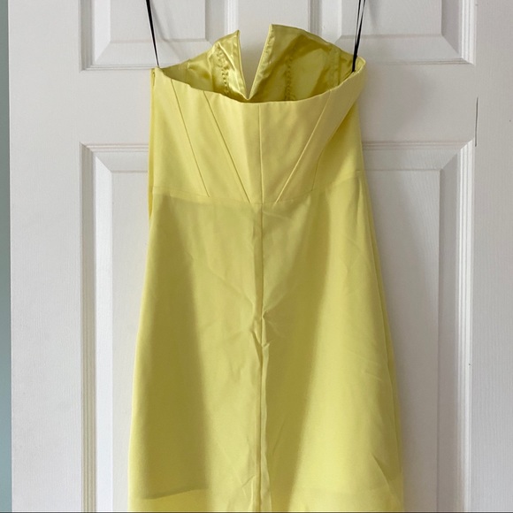 2/$30🍑 H&M Strapless Vline Yellow Tulip Dress - Picture 5 of 8